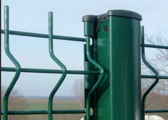 Galvanized 3D Triangle Bending Fence 4.0mm Wire 50x200mm Mesh