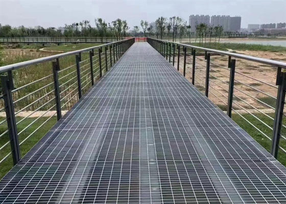 শিল্প বিল্ডিং উপাদান স্টীল গ্রিটিং মেঝে জন্য পাদদেশ প্ল্যাটফর্ম