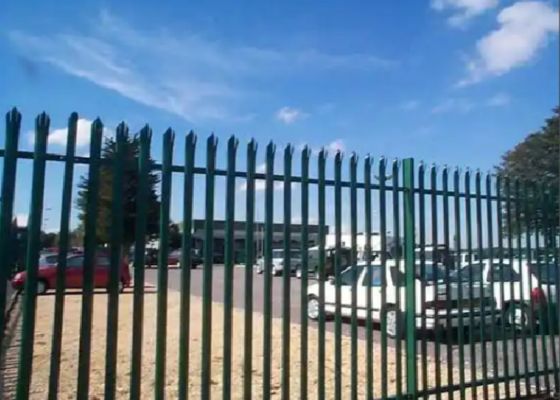 ইস্পাত গ্যালভানাইজড প্যালিস্যাড নিরাপত্তা বেড়া প্যানেল উচ্চ-স্থায়ী মডুলার সিস্টেম