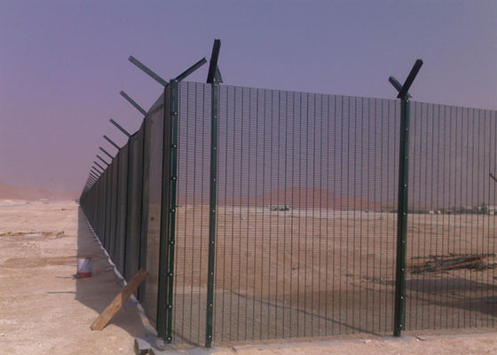 গ্যালভানাইজড ইস্পাত বেড়া 358 নিরাপত্তা বেড়া সামরিক ও সরকারী সাইটের জন্য